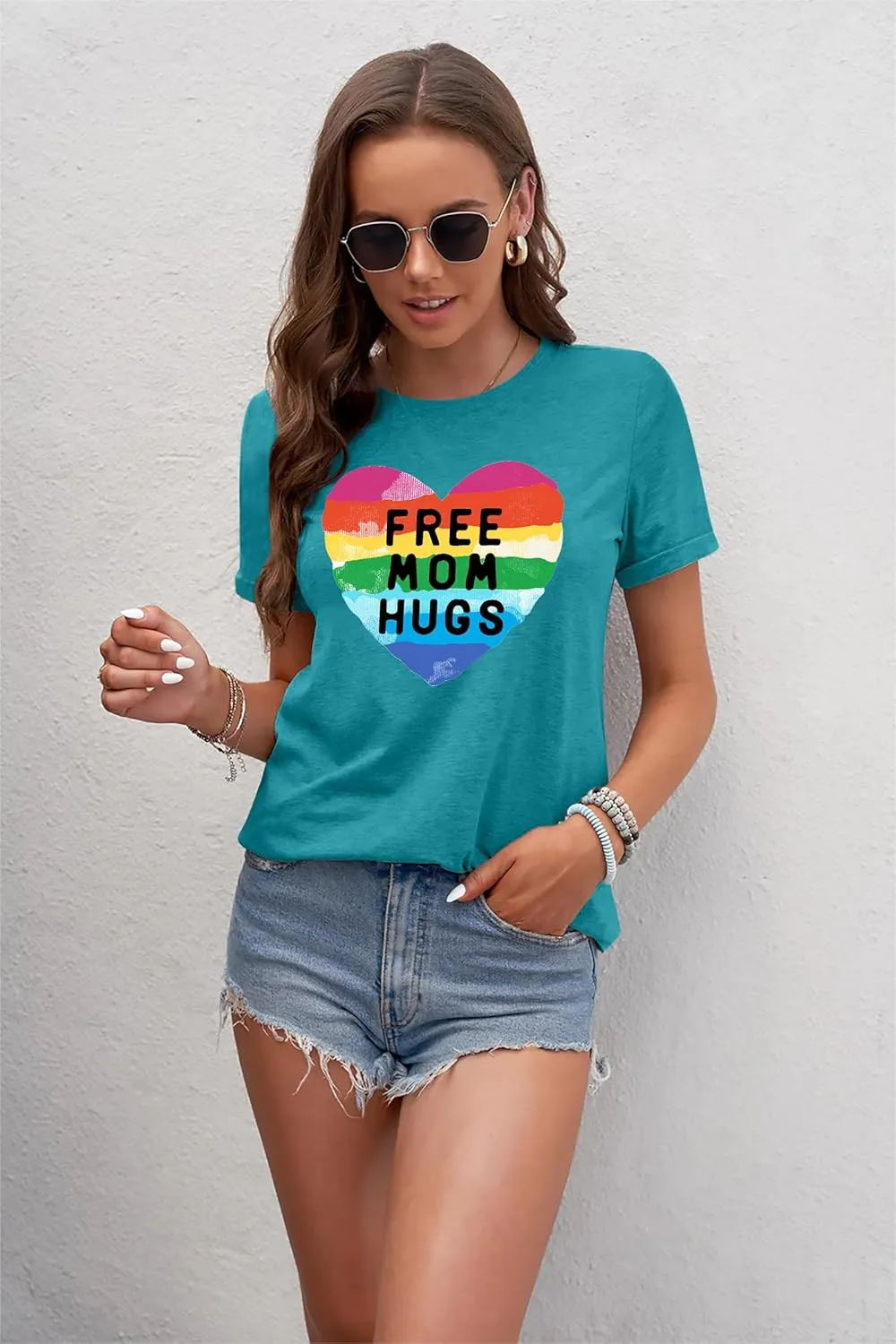 Pride Shirt Women Free Mom Hugs T Shirts Rainbows Heart Graphic Tees LGBT Gay Pride Tshirts Ally Shirt Tops
