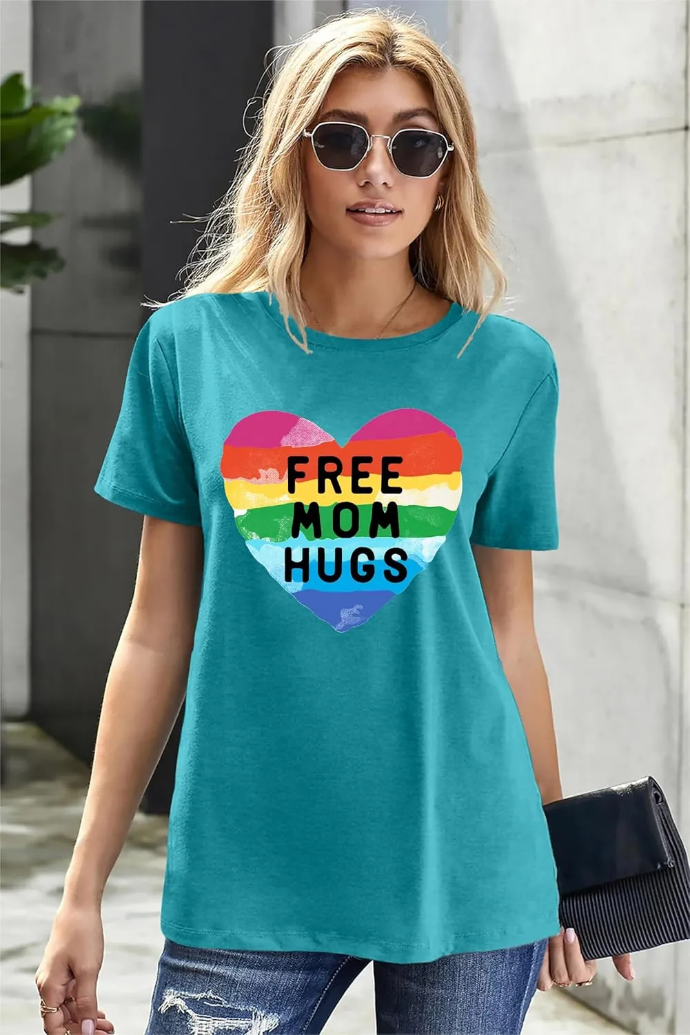 Pride Shirt Women Free Mom Hugs T Shirts Rainbows Heart Graphic Tees LGBT Gay Pride Tshirts Ally Shirt Tops