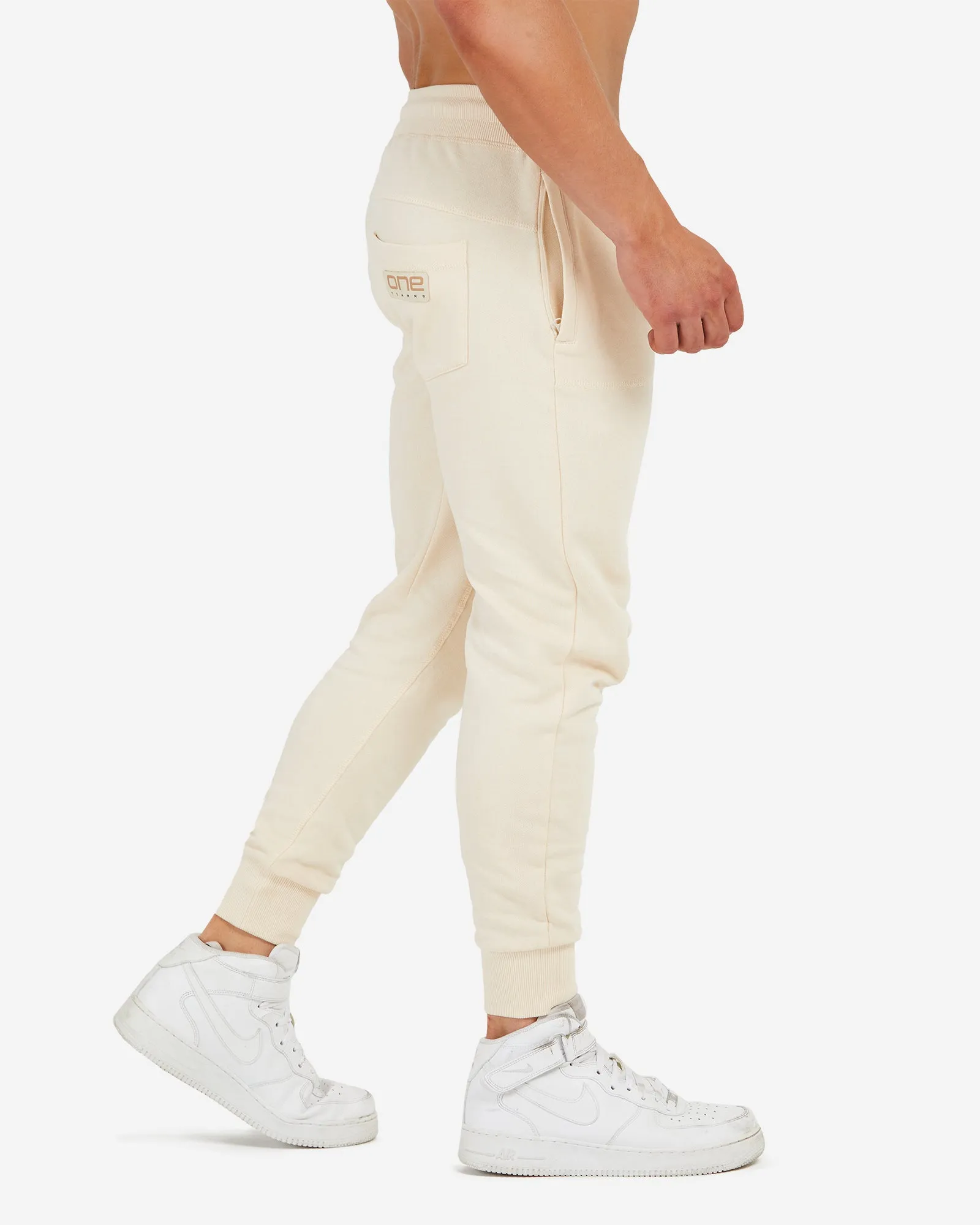 TEAMM8 One Sweatpant - Amazing