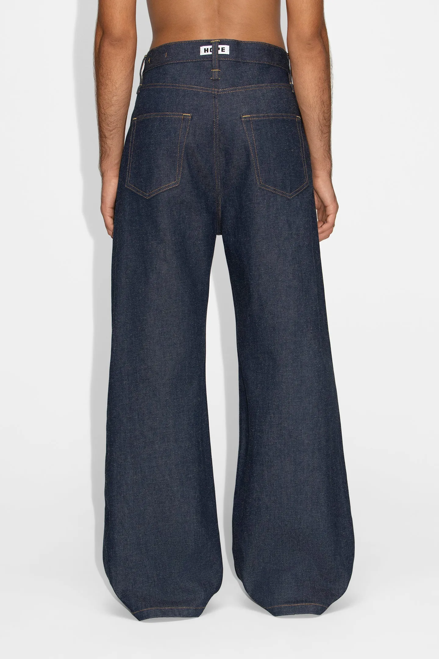 Wide-leg Jeans